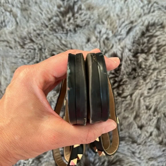 Valentino Garavani Black Rockstud Flat Slide Sandals - Picture 6 of 14